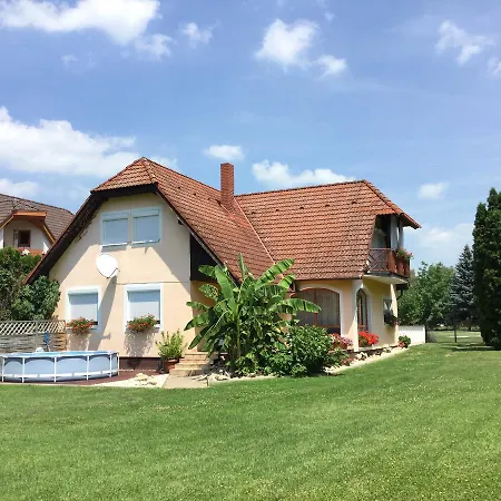 Liliana カントリーハウス Balatonberény