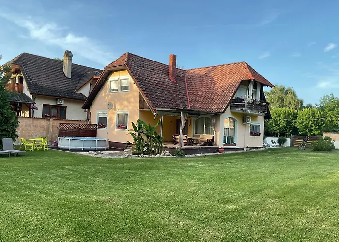 Liliana 乡村民宿 Balatonberény